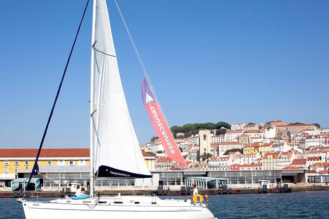 small-group-sailing-tour-on-the-tagus-river-from-lisbon