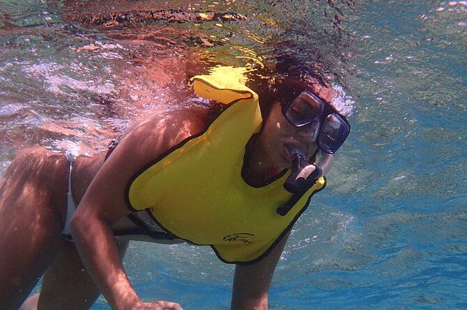 small-group-sea-scooters-snorkel-at-mangel-halto-beach-in-aruba