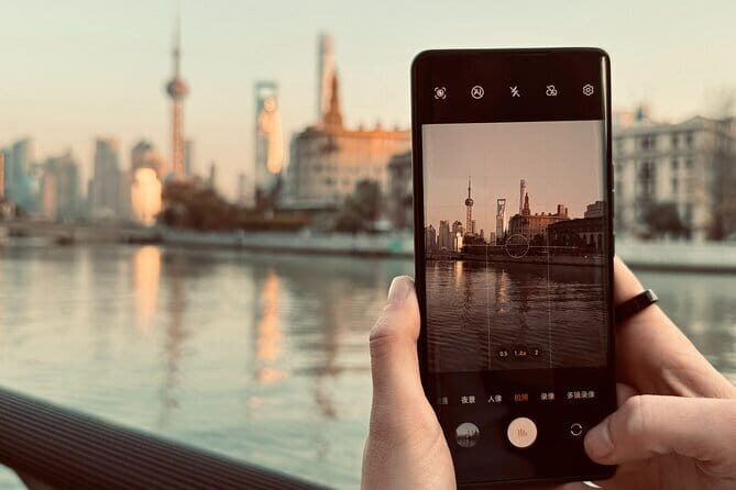 Small-Group Shanghai's Suzhou Creek Walking Exploration - An In-Depth Look at the Suzhou Creek Walk