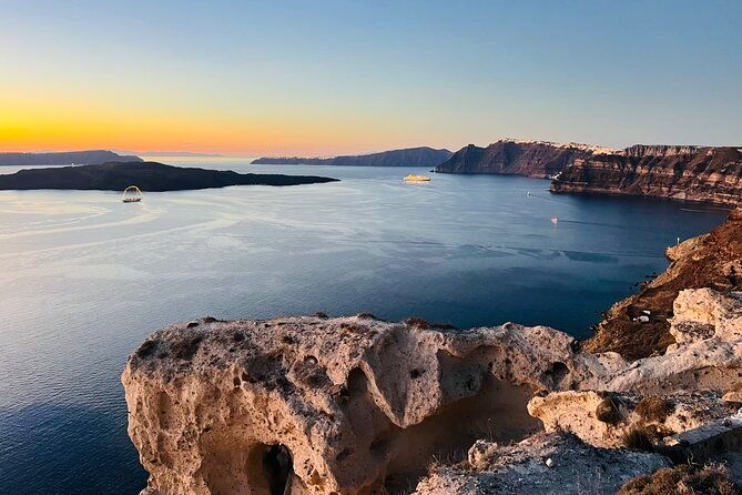 small-group-sightseeing-tour-all-santorinis-treasures