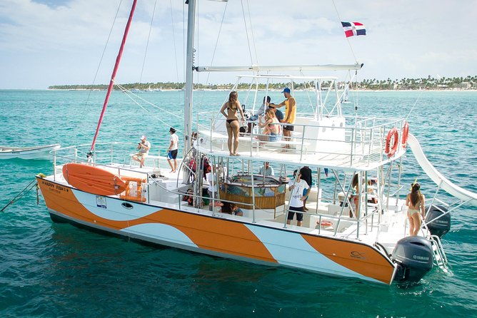 small-group-snorkeling-cruise-with-open-bar-and-light-snacks