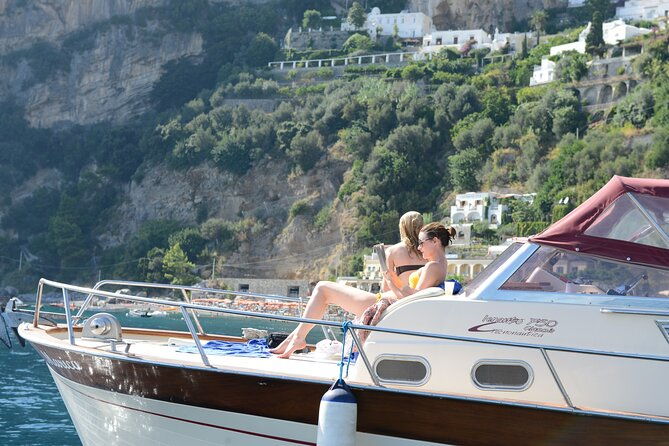small-group-sorrento-and-amalfi-coast-boat-tour-with-local-host