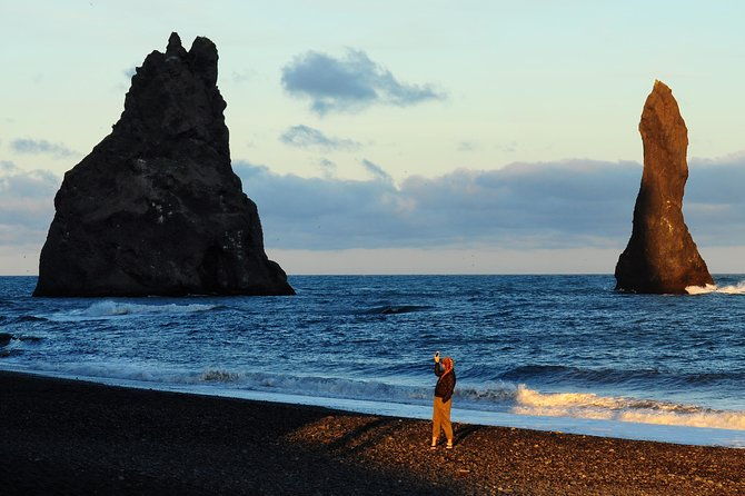 small-group-south-coast-of-iceland-glaciers-waterfalls-black-beaches