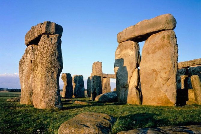 small-group-stonehenge-bath-and-secret-place-tour-from-london