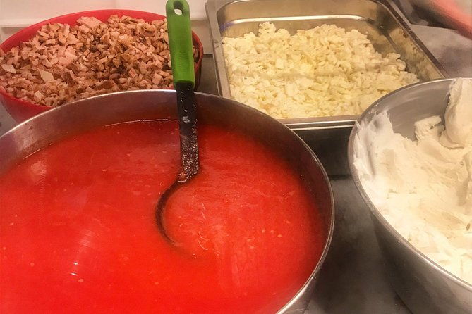 small-group-street-food-and-walking-tour-in-naples