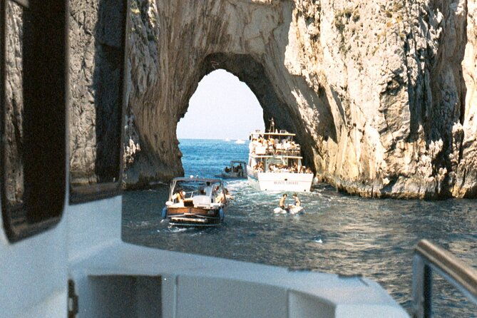 small-group-stress-free-tour-capri-island-and-blue-grotto-from-naples