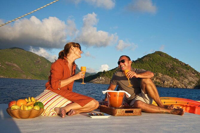 small-group-sunset-cruise-in-the-bay-of-naples