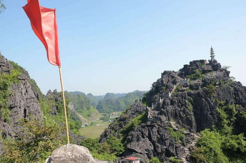 small-group-tour-bai-dinh-trang-an-mua-cave-from-ninh-binh