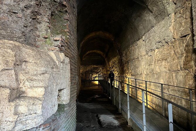 small-group-tour-colosseum-underground-up-to-6-people