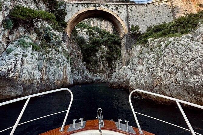 small-group-tour-from-amalfi-by-boat-at-sunset