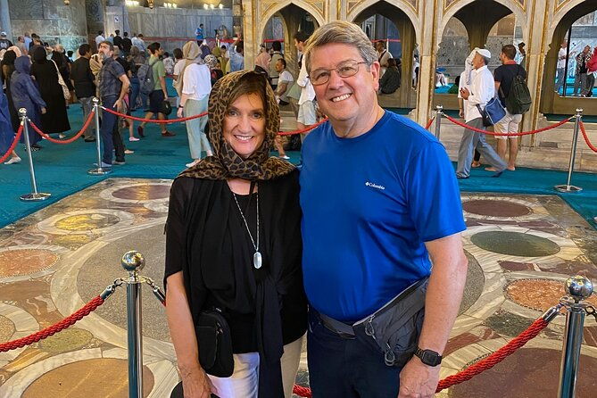 small-group-tour-hagia-sophia-basilica-cistern-blue-mosque-and-grand-bazaar