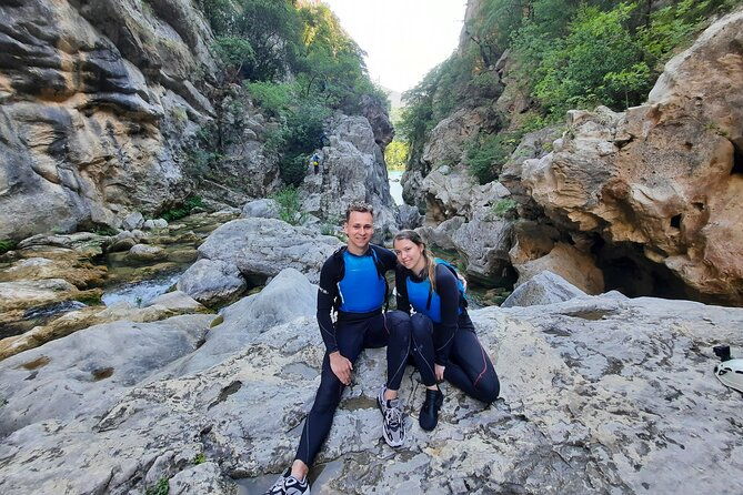 small-group-tour-of-canyoning-in-cetina-river-canyon