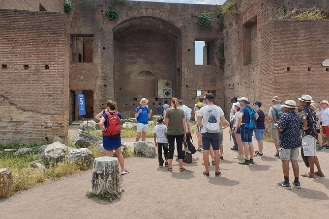 small-group-tour-of-colosseum-roman-forum-and-palatine-hill-2