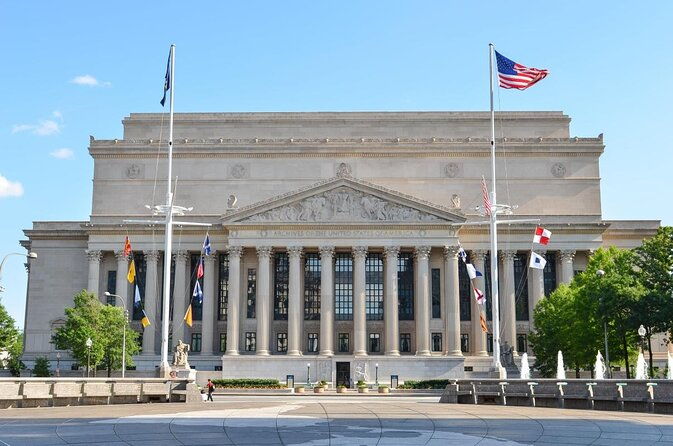 small-group-tour-of-dc-with-reserved-national-archives-entry