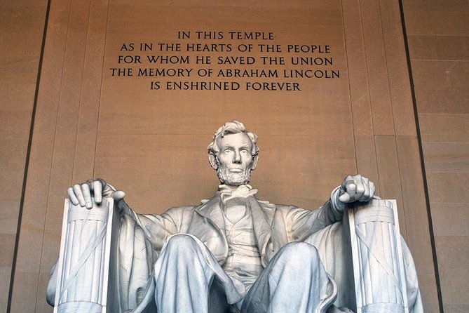 small-group-tour-of-dc-with-reserved-national-archives-entry