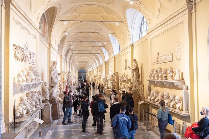small-group-tour-of-vatican-museums-sistine-chapel-and-basilica-2