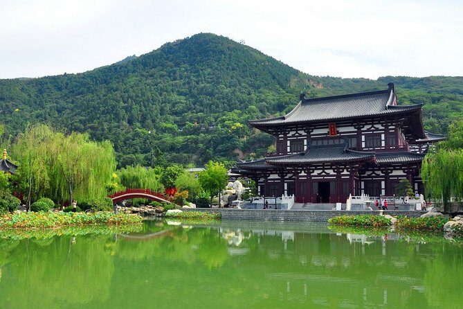 Small Group Tour: Terracotta Warriors and Horses and Huaqing Hot Spring - Who Is This Tour Best For?