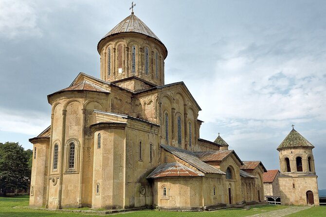 small-group-tour-to-kutaisi-monasteries-gelati-motsameta-and-bagrati
