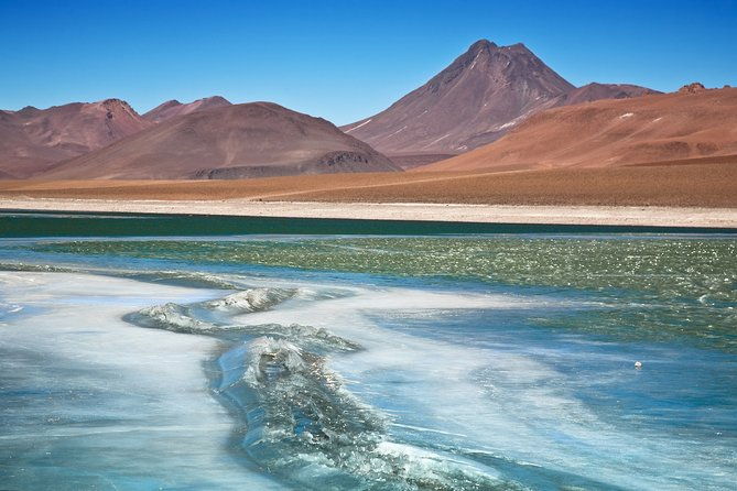 small-group-tour-to-laguna-cejar-ojos-del-salar-and-laguna-tebinquinche