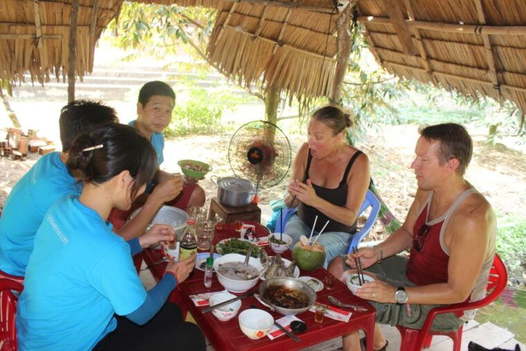 small-group-tour-to-mekong-delta-1-day-maximum-12pax