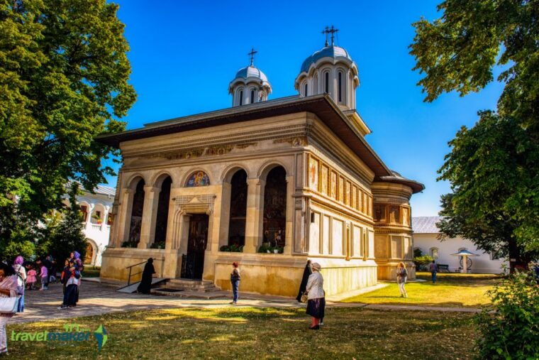 small-group-tour-to-mogosoaia-palace-snagov-monastery