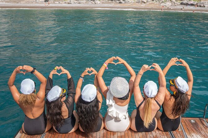 small-group-tour-to-positano-by-boat-at-sunset