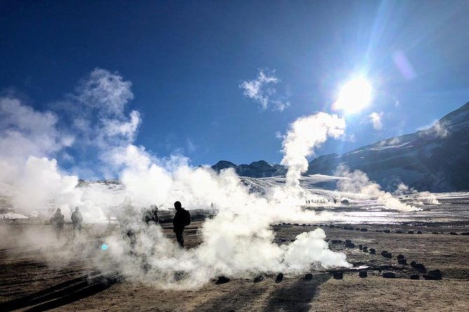 small-group-tour-to-tatio-geysers-machuca-village-rio-putana-wetlands