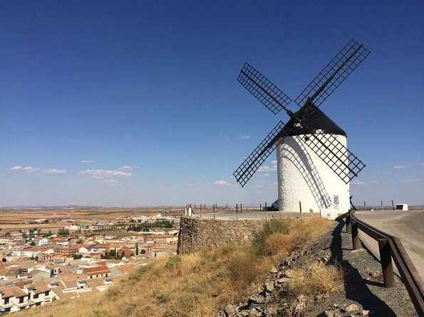 small-group-tour-to-toledo-windmills-winery-tour-with-lunch-4