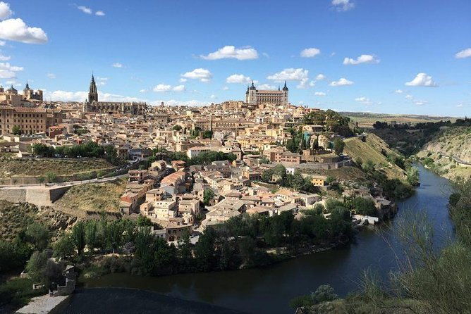 small-group-tour-to-toledo-windmills-winery-tour-with-lunch