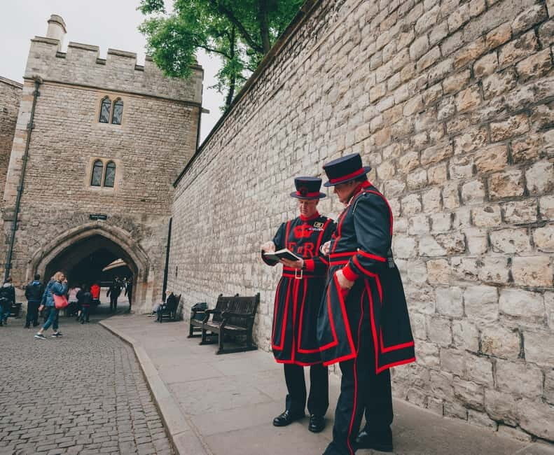 Small Group Tower of London, Crown Jewels & White Tower Tour - The Value of This Tour