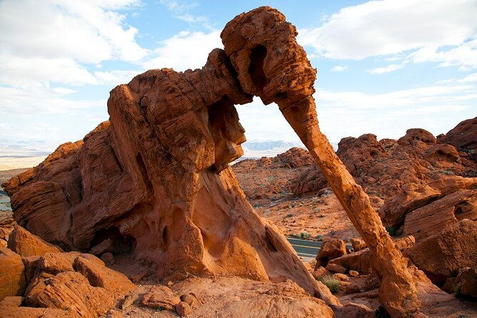 small-group-valley-of-fire-half-day-hiking-tour-from-las-vegas