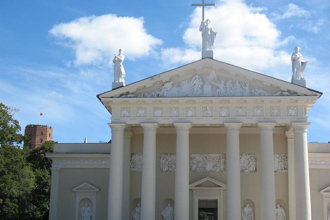 small-group-vilnius-half-day-city-tour