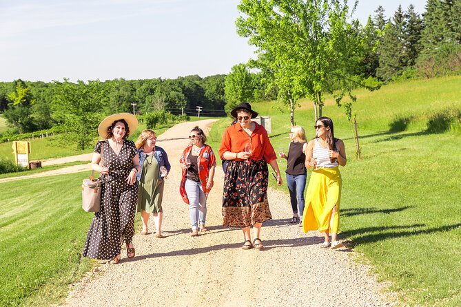 small-group-vineyard-and-orchard-tour-with-wine-tasting-in-muscoda