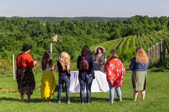 small-group-vineyard-and-orchard-tour-with-wine-tasting-in-muscoda