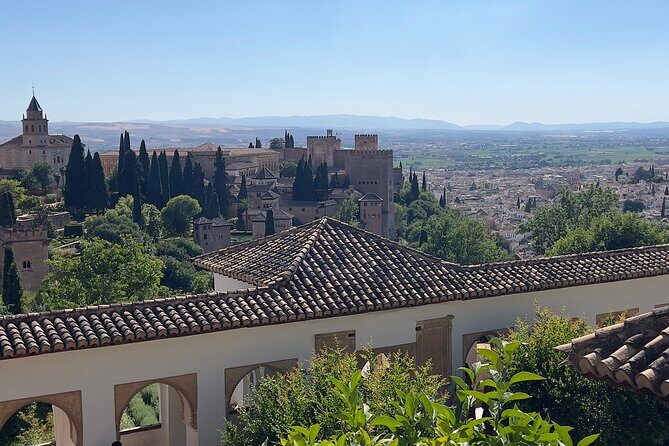 Small group visit to the Alhambra with tickets included - FAQ  