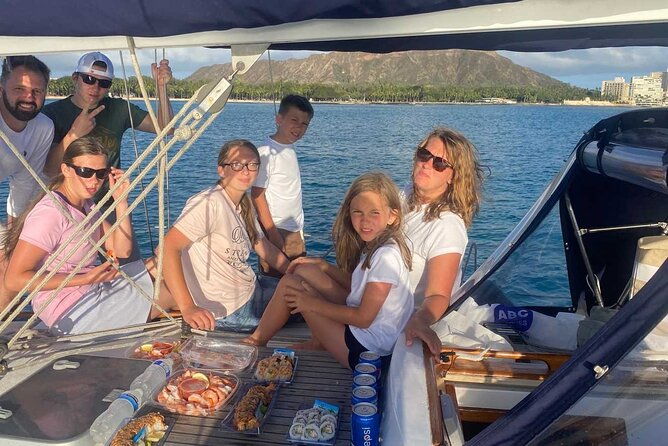 small-group-waikiki-sunset-sailing-tour