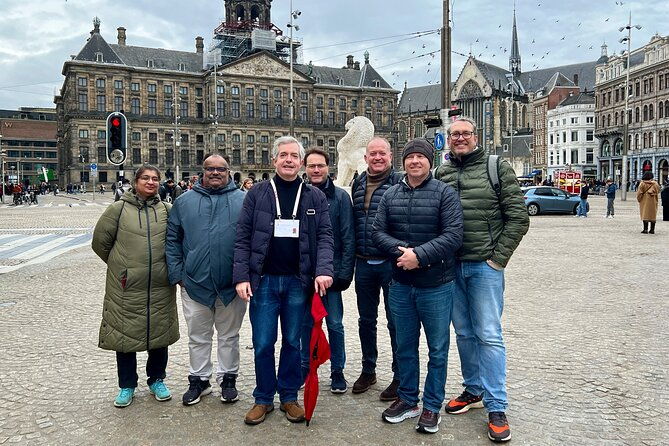 small-group-walking-tour-in-amsterdam-with-friendly-and-fun-guide