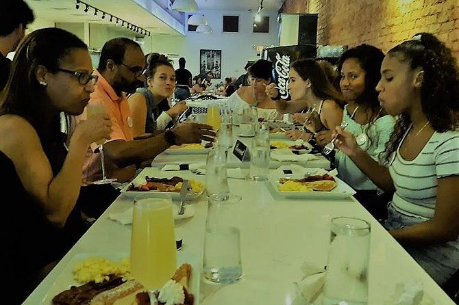 small-group-walking-tour-in-greenville-with-breakfast