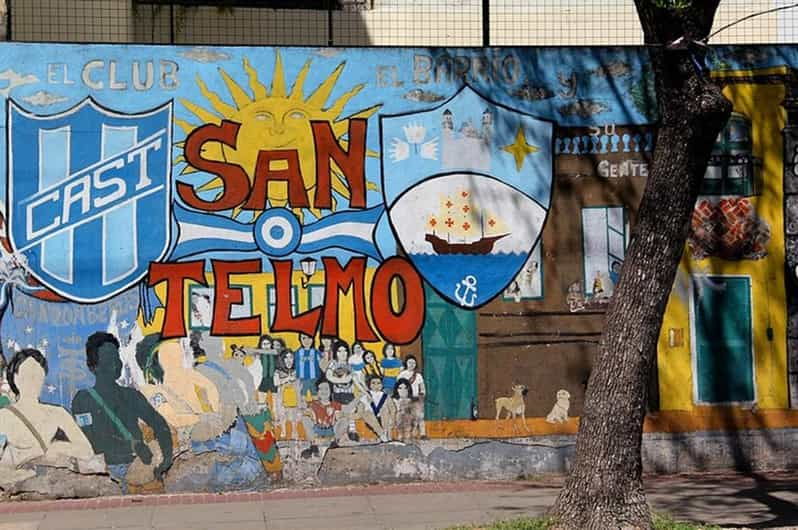 small-group-walking-tour-san-telmo-neighborhood