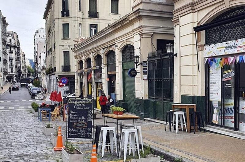 small-group-walking-tour-san-telmo-neighborhood