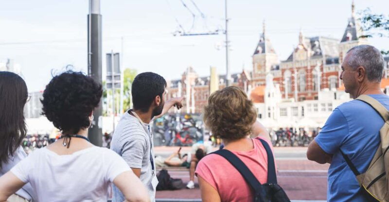 small-group-walking-tour-with-amsterdam-canal-cruise