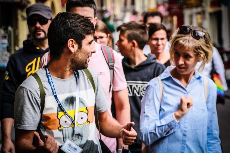 small-group-walking-tour-with-amsterdam-canal-cruise