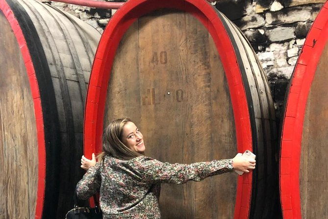 small-group-wine-tasting-in-tuscany-with-vineyard-visit