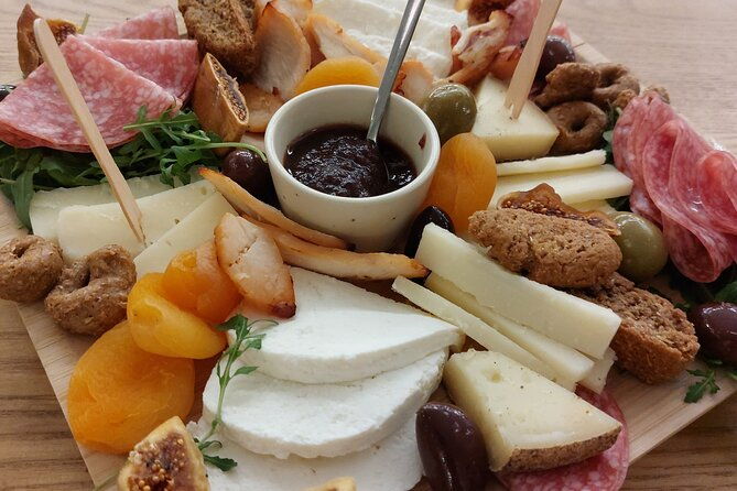 small-group-wine-tour-in-athens-with-tasting