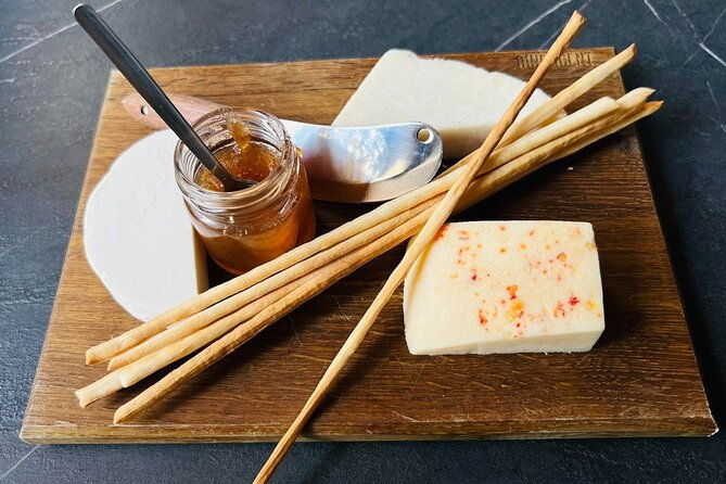 small-group-wine-tour-in-athens-with-tasting