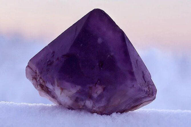 small-group-wintertime-amethyst-mine-visit-from-rovaniemi