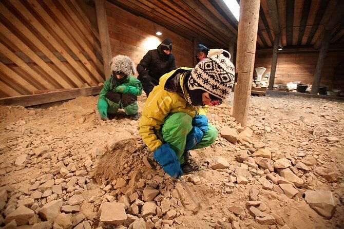 small-group-wintertime-amethyst-mine-visit-from-rovaniemi
