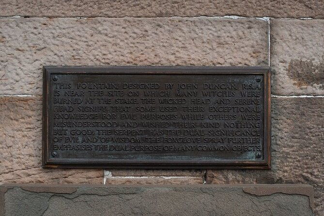 small-group-witches-trials-truth-tour-in-edinburgh