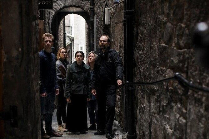 small-group-witches-trials-truth-tour-in-edinburgh