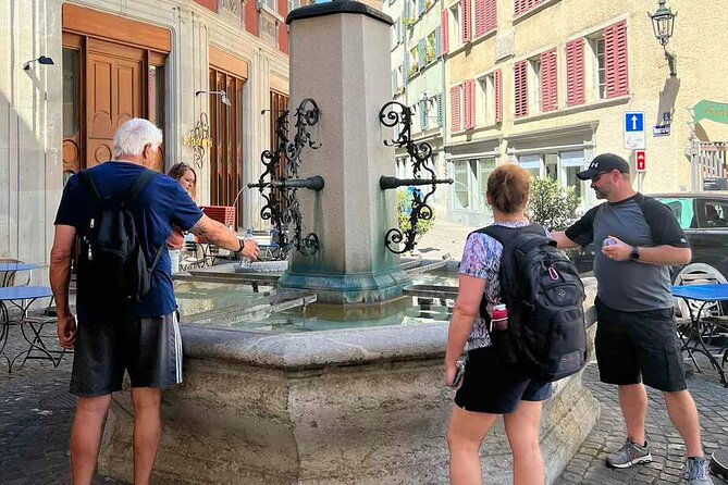 small-group-zurich-walking-tour-cruise-and-lindt-factory